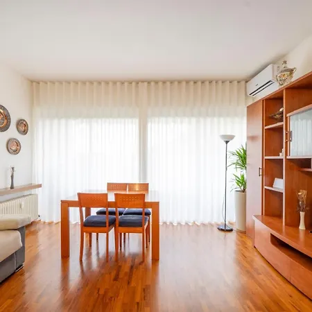 Olmo Cozystay קומו